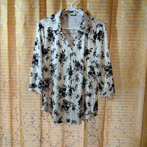 Bulotus White And Black Floral 3/4 Sleeve Women's Blouse Size Medium